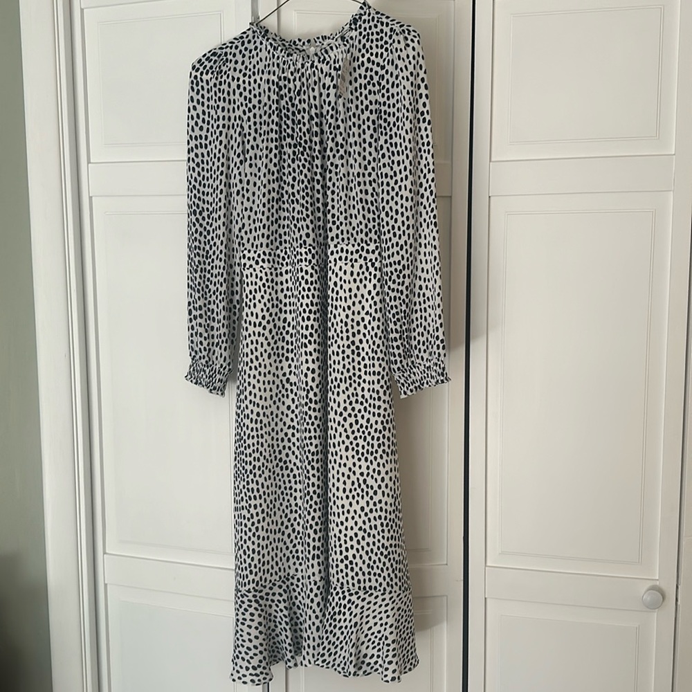 Jcrew factory dress never worn.  Cute design and fits well.
